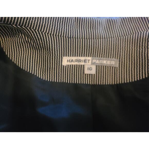 Women's Pinstripe Blazer Size 10 Black White Classic Professional Plus Chic - Picture 4 of 7